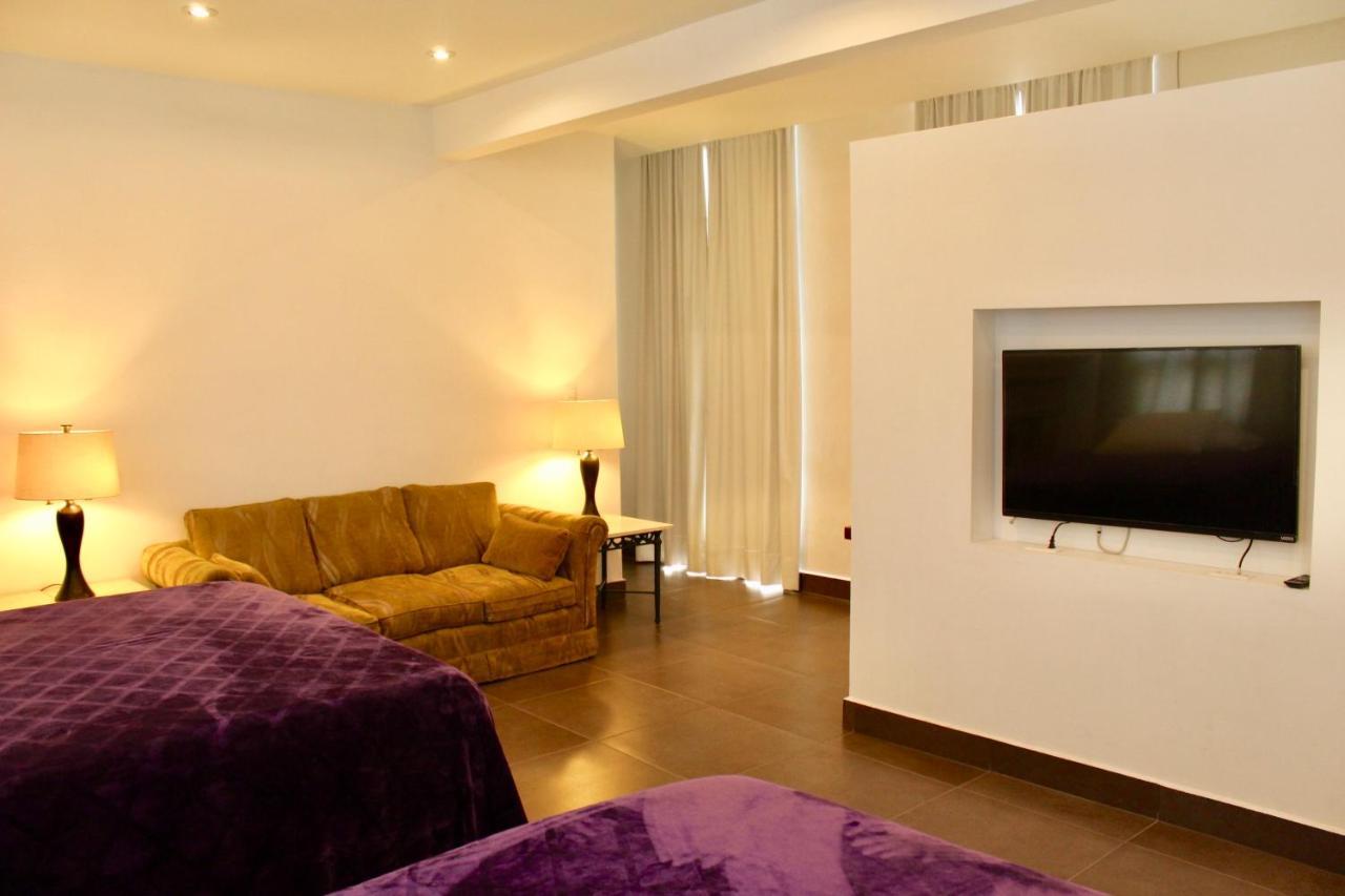 Casa Toscana Bed & Breakfast Альенде Экстерьер фото