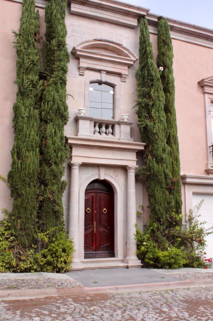 Casa Toscana Bed & Breakfast Альенде Экстерьер фото